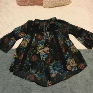 BKE boutique floral blouse